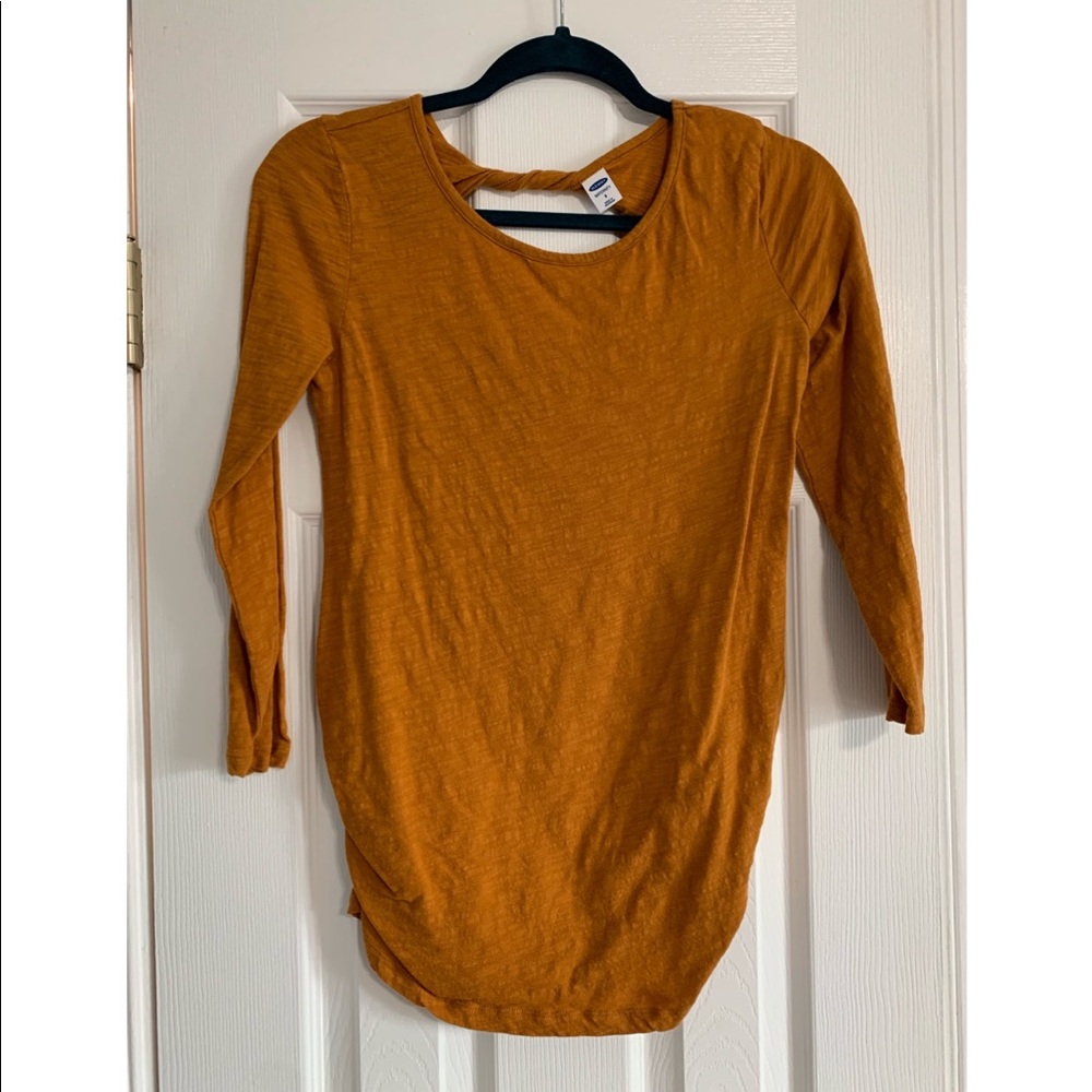 Long sleeve maternity shirt